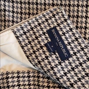 Banana Republic herringbone mini-skirt